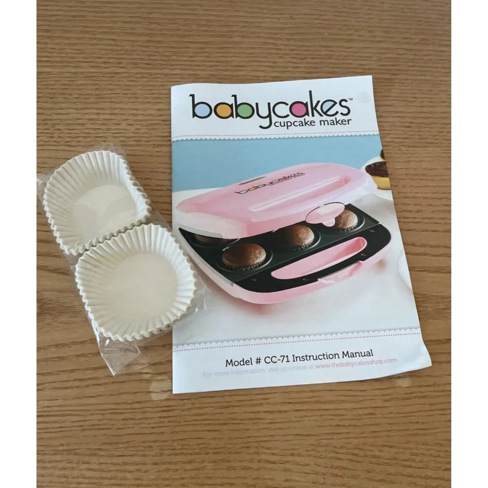Babycakes Mini Cupcake Pie Maker w Instructions Liners Model CC-71 Pink Nonstick